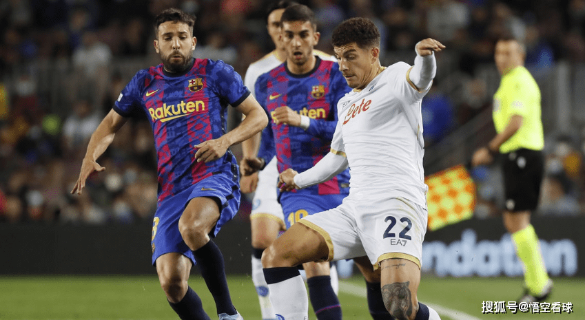 那不勒斯训练开放日，今晚迎来里程碑引欢呼，欧联在即，团队化学反应显著的简单介绍