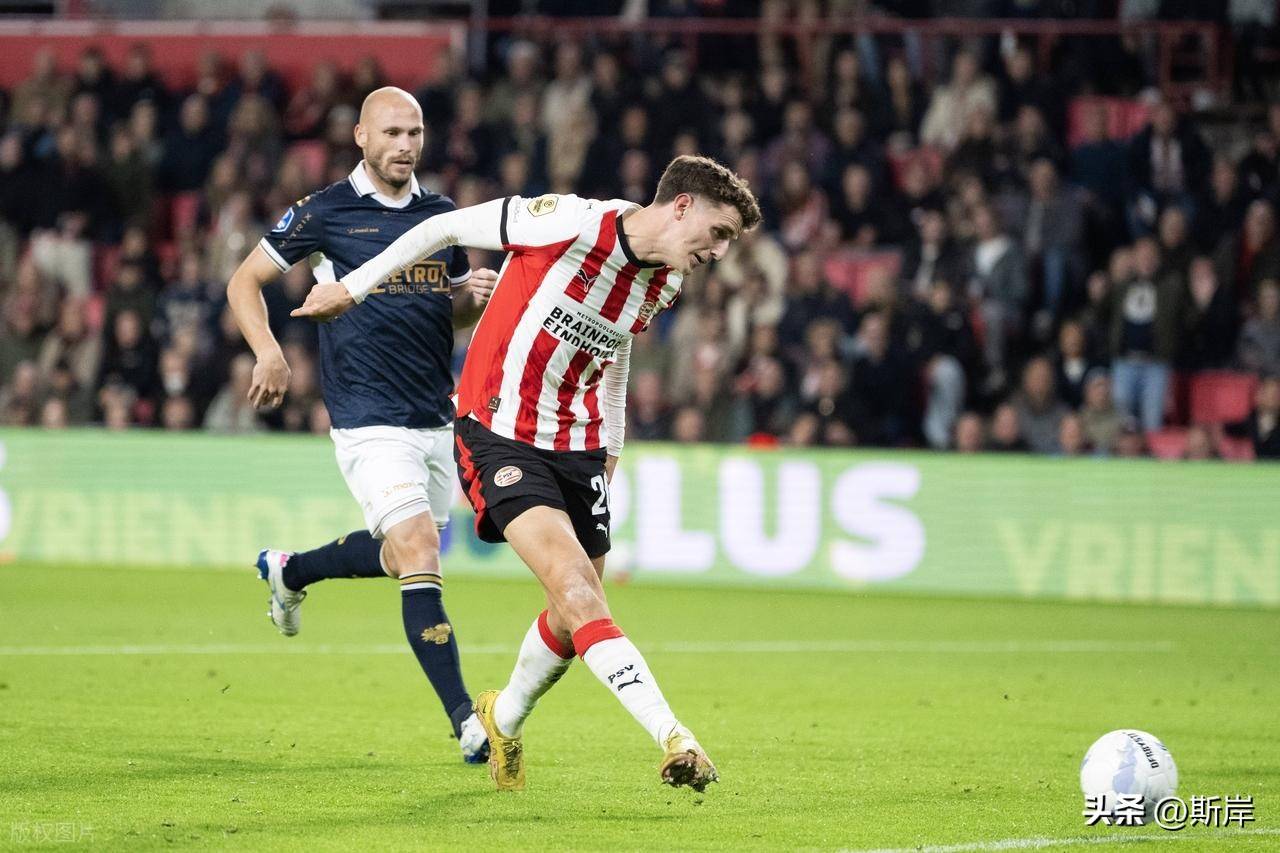 那不勒斯训练开放日，今夜造点机会引欢呼，荷甲在即，球队文化再被提及的简单介绍