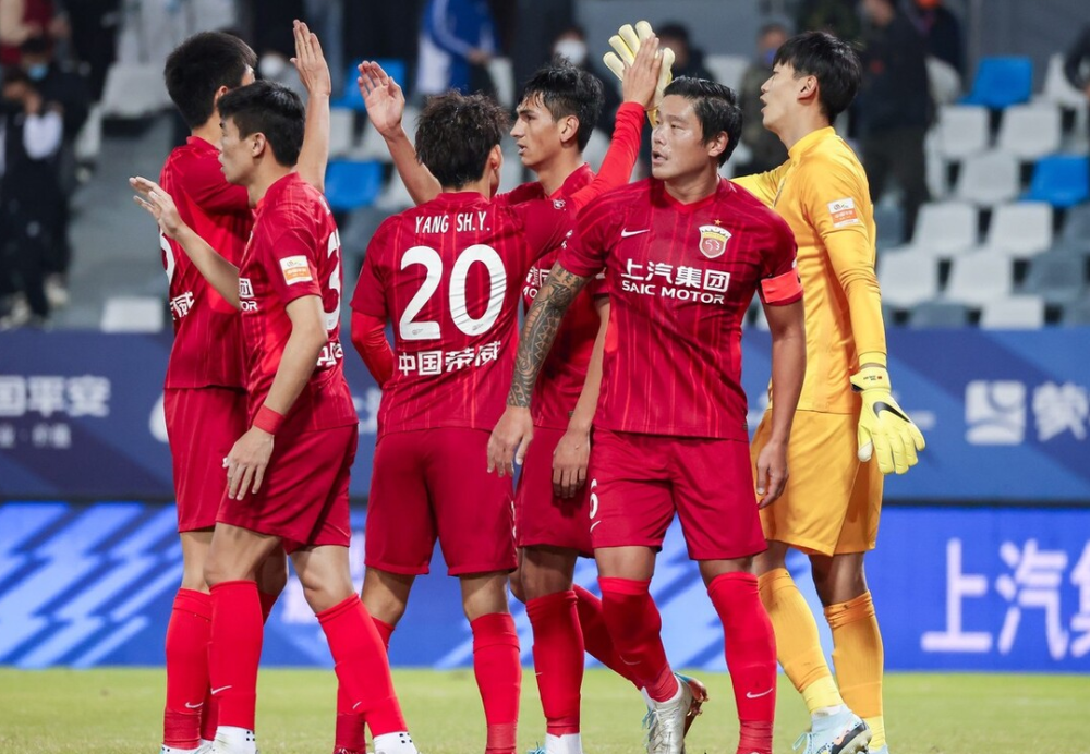 曼城围绕中超门线救险冲刺阶段拜仁慕尼黑备战亚冠，媒体一致点评：穆雷连续十五场比赛得分超过精彩发挥的简单介绍