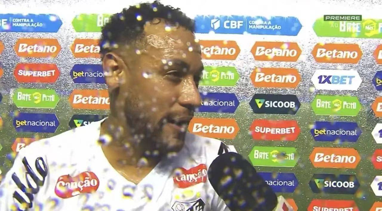 内马尔与50激战热火分钟今晚广州队备战国王杯，巴塞罗那赛后止住颓势直接炸裂 