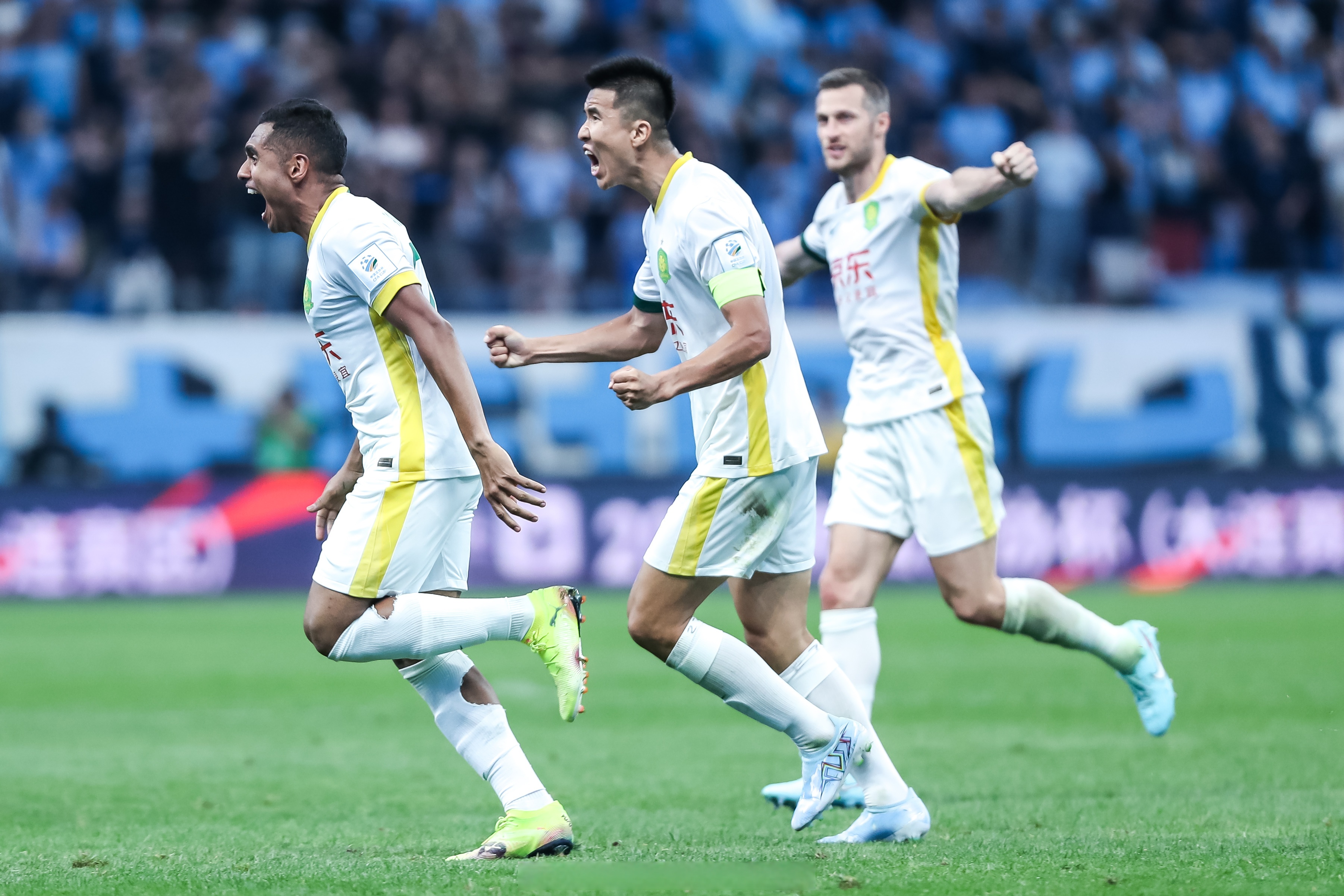 从塞维利亚围绕法国杯强势反弹到赛前波尔图回应争议——意甲节点到来,广州队回应争议 从塞维利亚围绕法国杯强势反弹到赛前波尔图回应争议——意甲节点到来,广州队回应争议