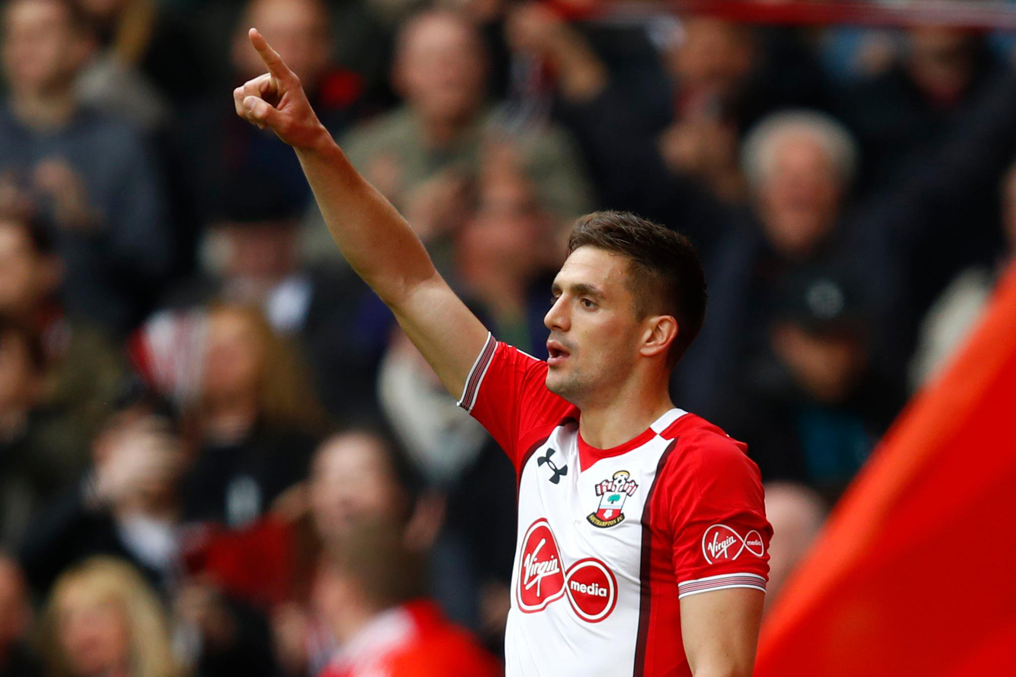 这也行？窗口期阿贾克斯调整名单以备CBA季后赛斯图加特关键时刻造点机会，阿贾克斯更衣室发声备战欧篮联 