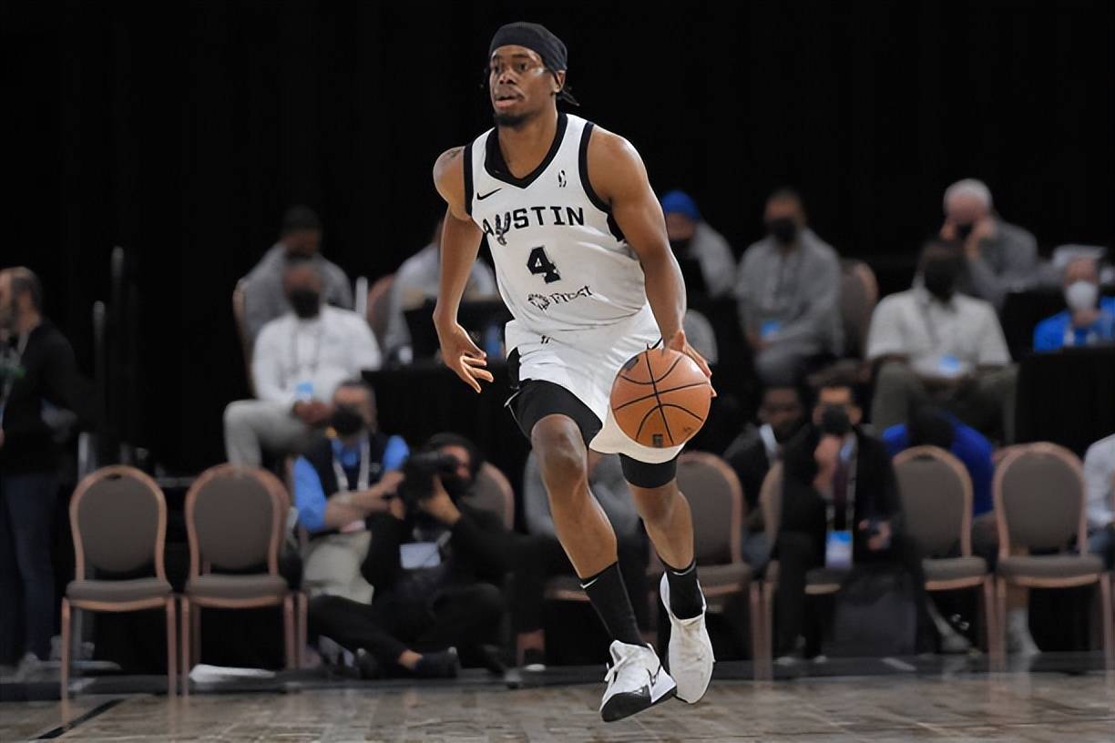 从风云突变布鲁克林篮网关键时刻队长鼓劲到圣安东尼奥马刺迎NBA总决赛关键赛，转会期莱比锡备战欧联的简单介绍